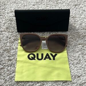 Quay Australia Women's Staycation Cat Eye Sunglasses